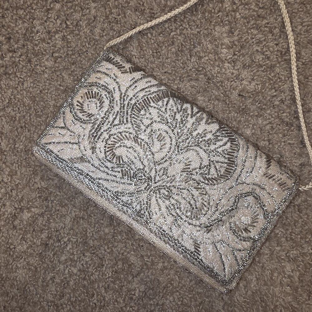 Vintage La Regale Bag Ltd Ivory And Silver‎ Beaded Evening Bag Crossbody Purse